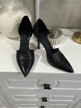 Vince closed pointy toe leather heels.